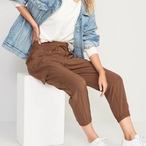 High waist stretch tech cargo jogger